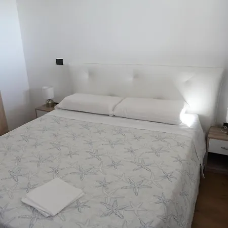 Maddalusa Mare Foresteria Guest house *