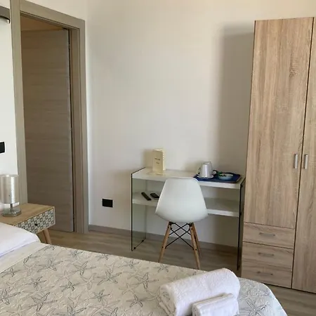 Maddalusa Mare Foresteria Guest house
